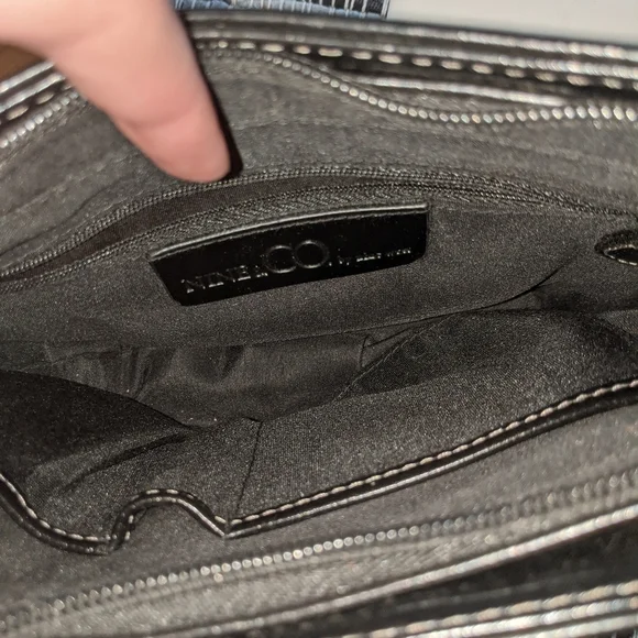 Nine&Co Black Shoulder Bag Black Leather - Picture 9 of 11